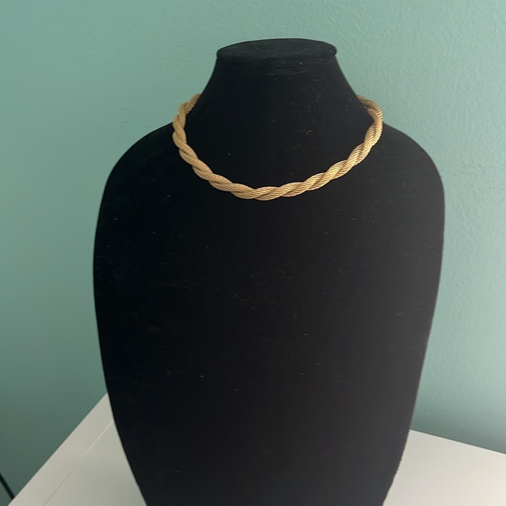 Vintage Gold Tone Twisted Mesh Statement Necklace